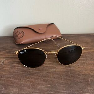 RayBan Round Metal 53-21 Gold Frame Polarized Black Lenses